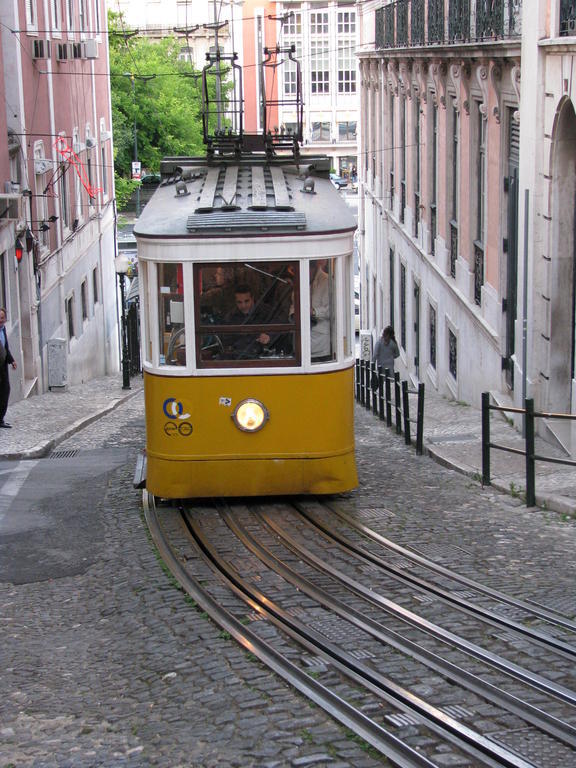 Remodeled Historic Apartment In Bairro Alto Lisboa Habitación foto