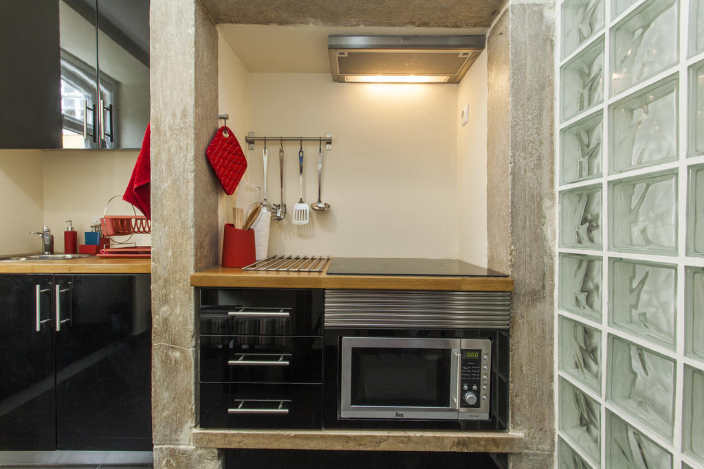 Remodeled Historic Apartment In Bairro Alto Lisboa Habitación foto