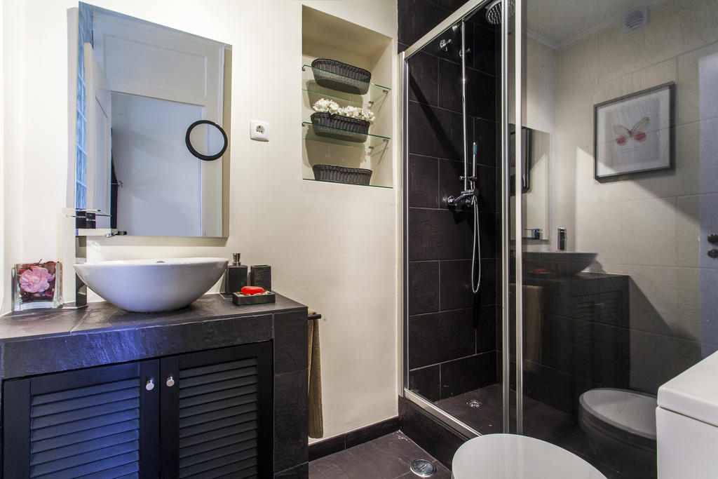 Remodeled Historic Apartment In Bairro Alto Lisboa Habitación foto